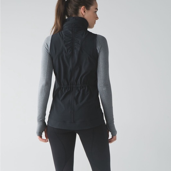 Lululemon Go The Distance Vest Size 4 Full Zip Pockets Running Black Hooded - Picture 3 of 14